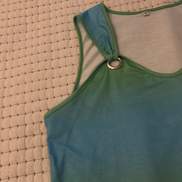 Temu Ladies Trendy T-shirt V-neck Sleeveless Tops Casual Loose Comfortable Vest - Picture 3 of 11